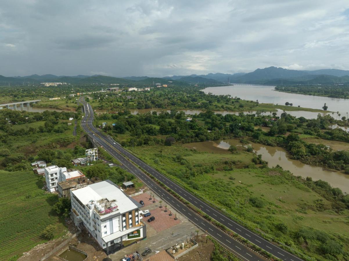 Отель The Scenic Unity Garudeshwar Экстерьер фото